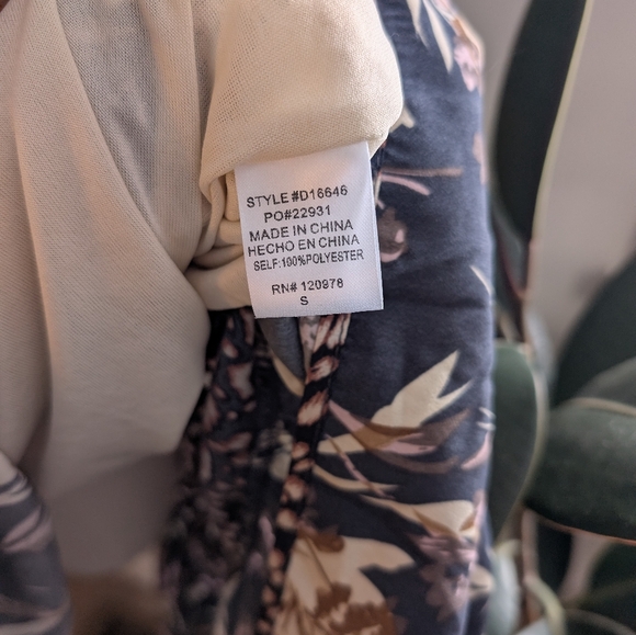 Entro Floral Babydoll Mini Dress With Bell Sleeves - Picture 9 of 16